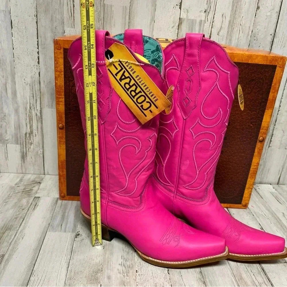 Z5138 Corral Hot Pink Embroidered Snip Toe Western Boot Size 9 New In Box - Picture 6 of 11